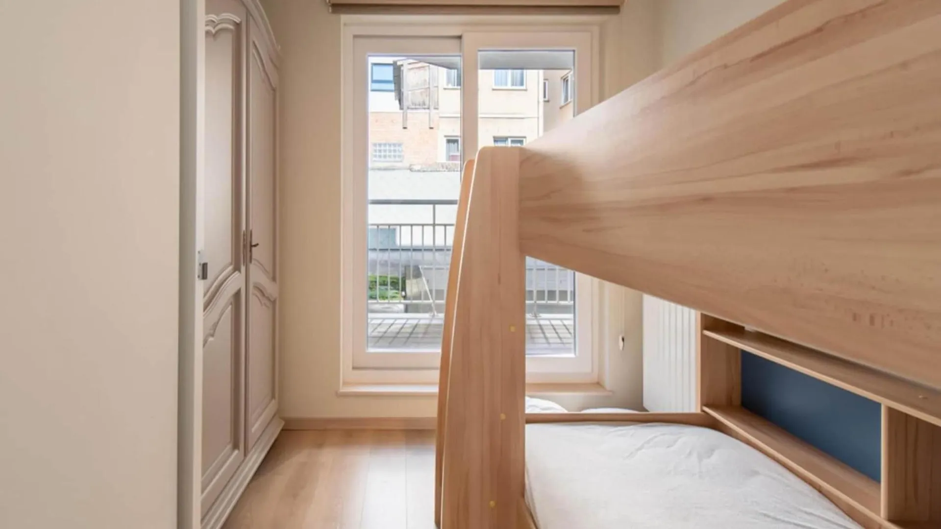 Modern Apartment With Furniture Ostend 0*,